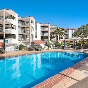 casablanca-beachfront-apartments-caloundra.queenslandhotels.net/